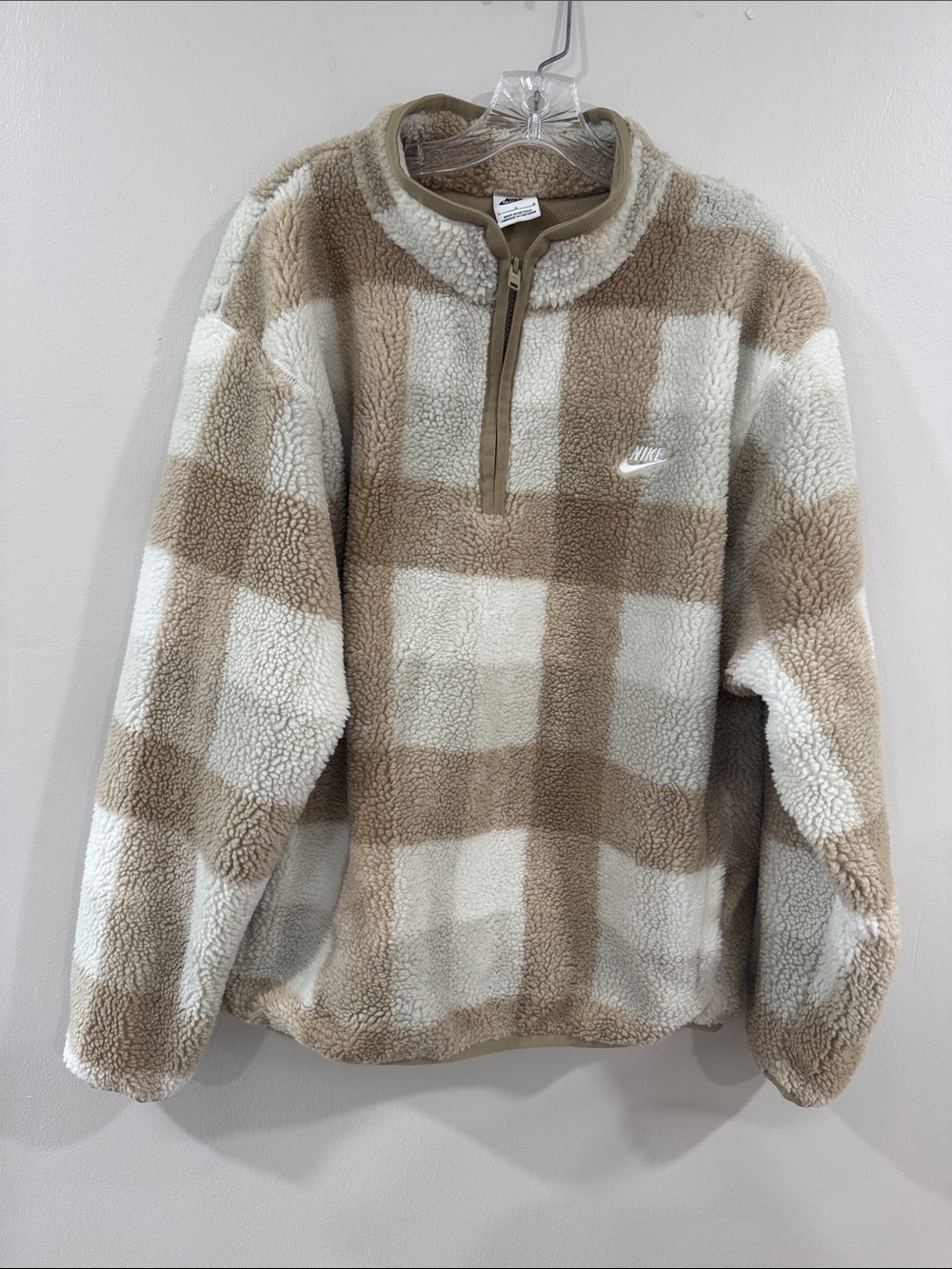 Nike Men’s Beige & Cream checkered Sherpa Half-Zip Pullover fleece jacket - Picture 2 of 6